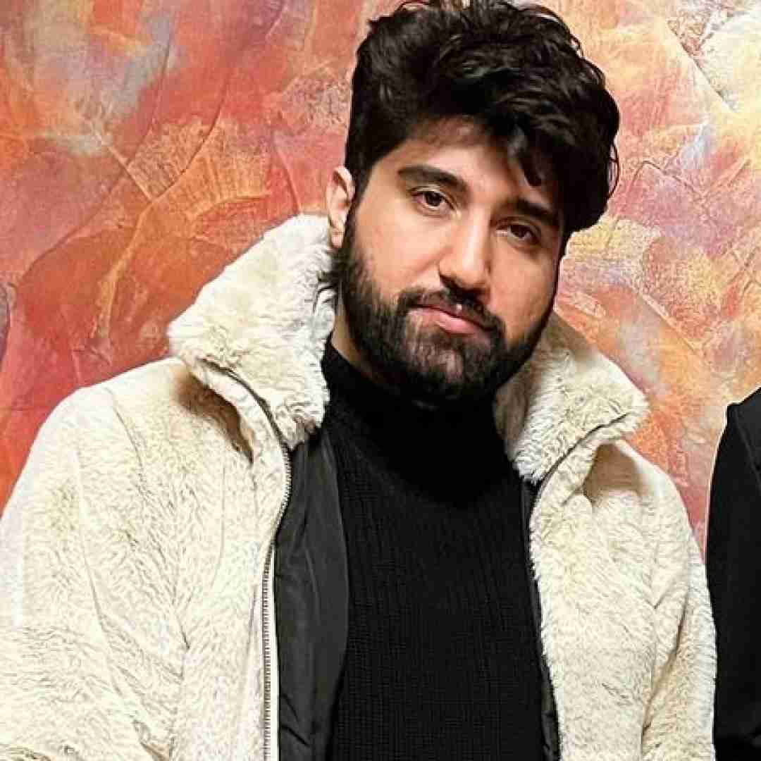 نوید زردی دیاری خودا