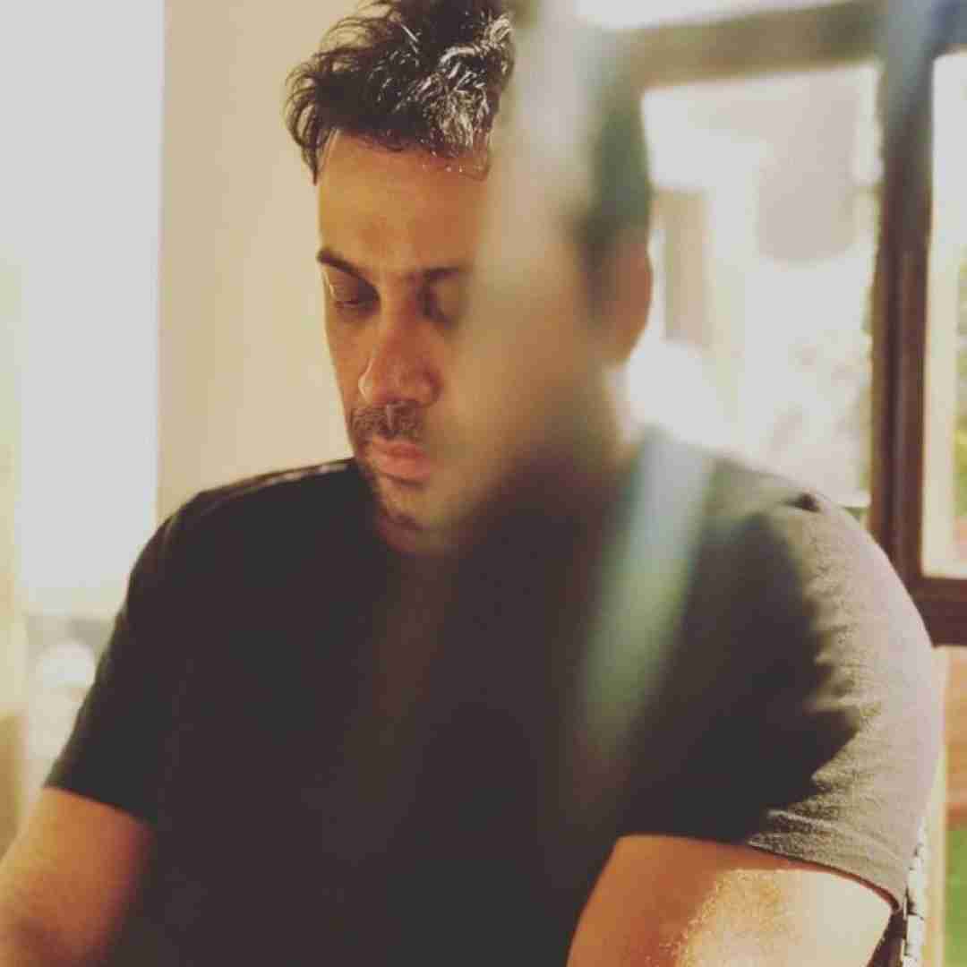 محسن چاوشی این همه شادابی یه روزی حروم میشه