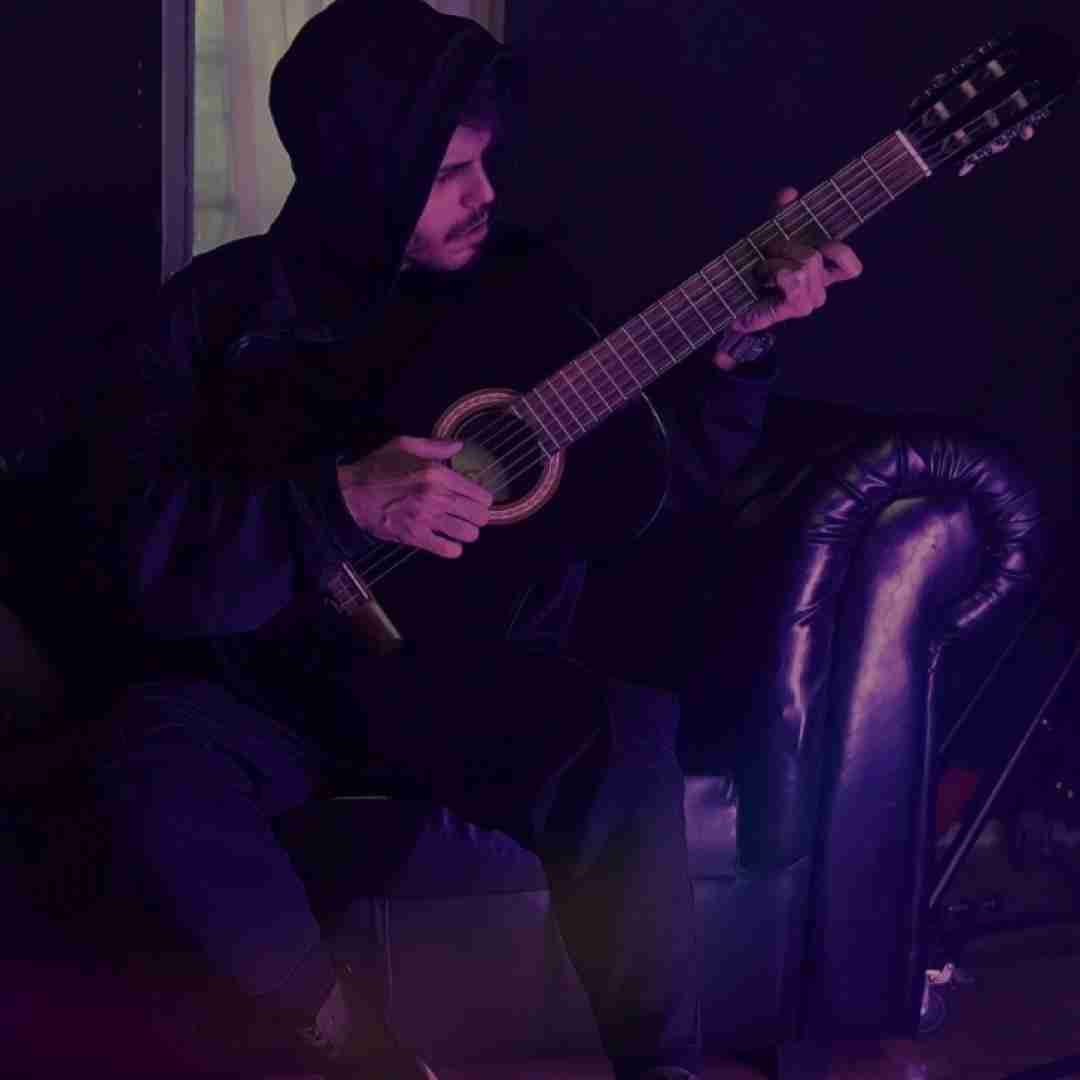 مهریار توی دو رنگیه دنیا عجب سازی مخالف میزنه چشمات