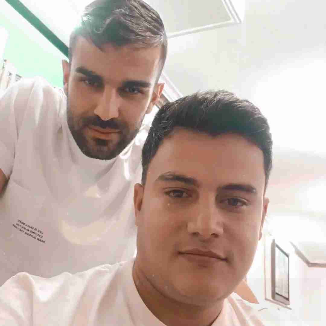 رامین کرمی و ناو ای دنیای غریبه که عاشقی بیمه نیه