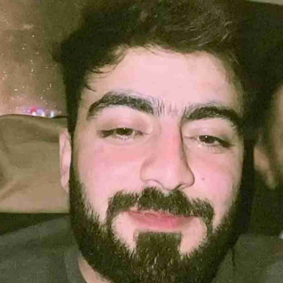 رامین تجنگی مه حالم اصلا خوب نیست انقده درد دارم