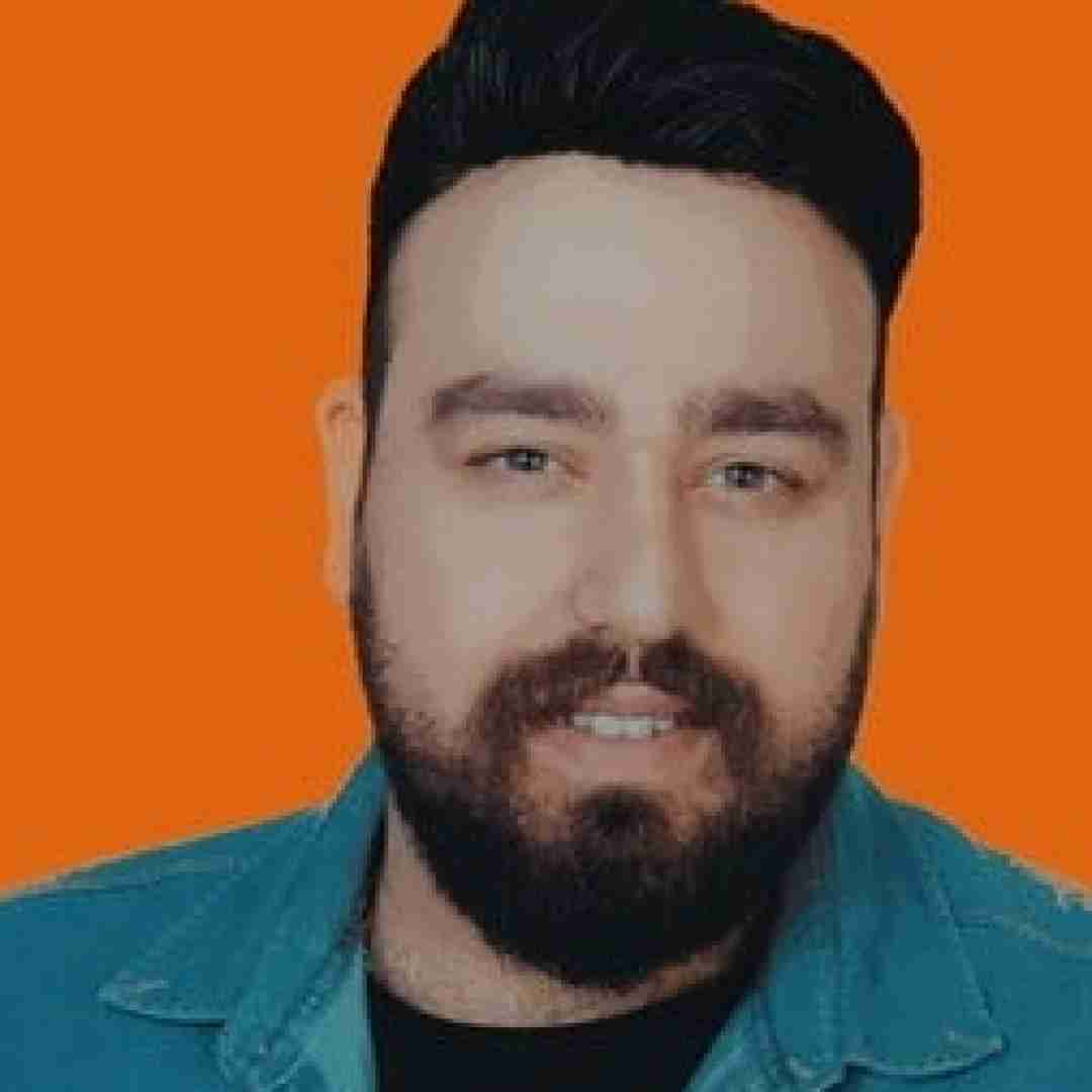 سینا صداقت نازنینا بر لبت رنگی چنین دلکش نزن