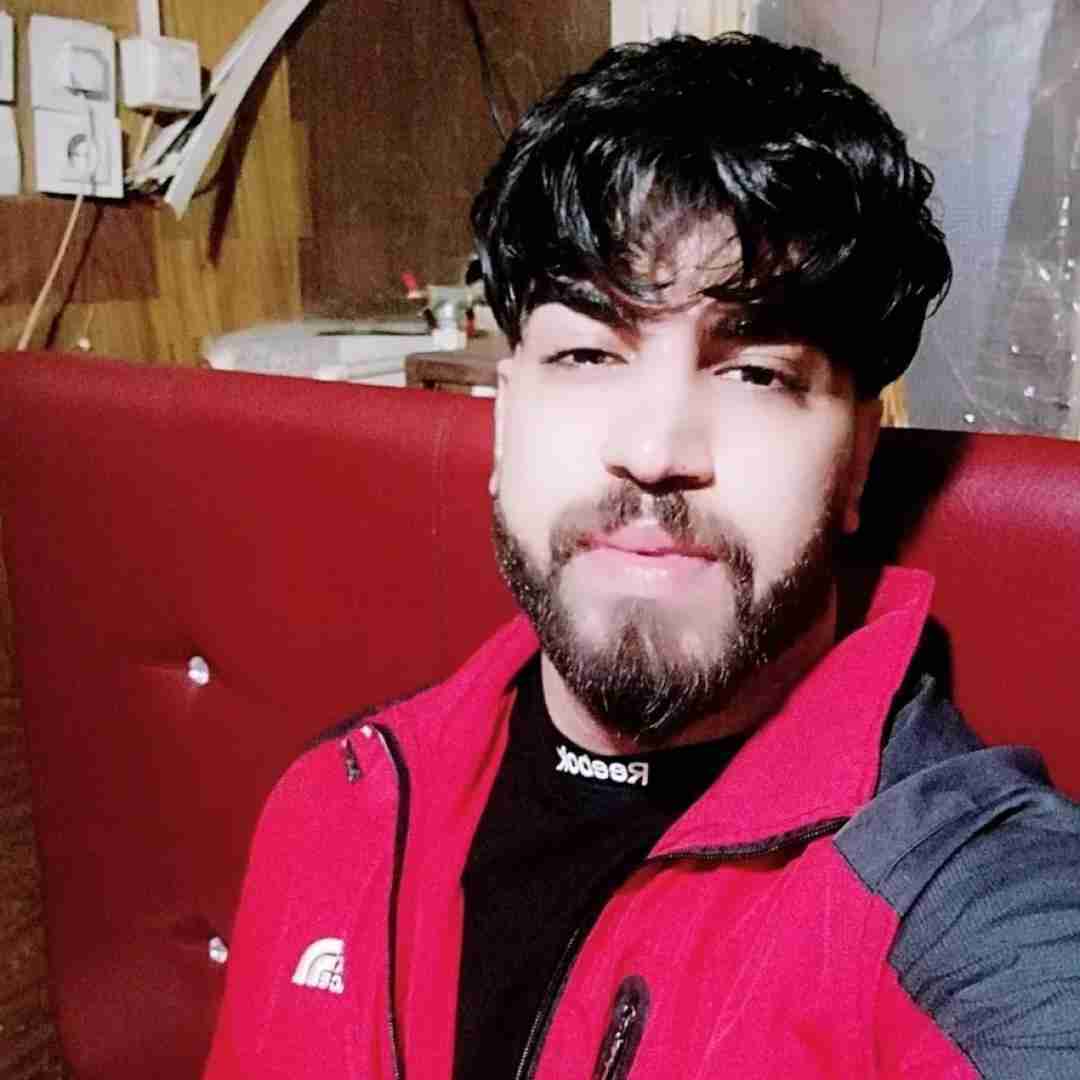 علی بیرو تو هرچی بویی مه عاشقتم تو عشق منی