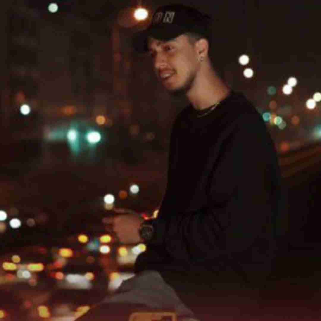 امیر خوشنگار گل بودم بودی برگام نیلوفر آبی من