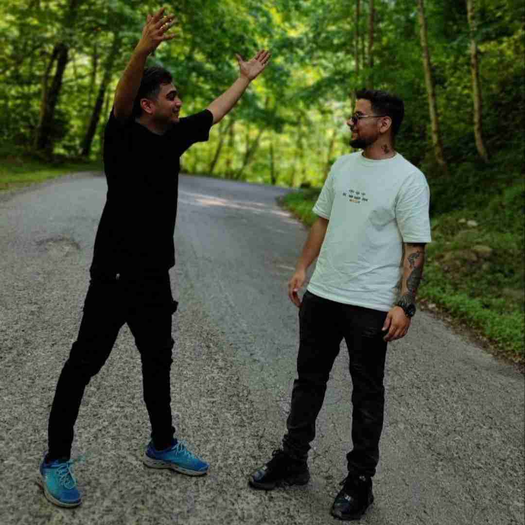 ارشاد بخور به خودت من هنوز همونم