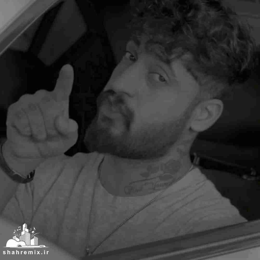 ساواش برو پشتتم نگاه نکن دیگه نه با اینکه میمونه