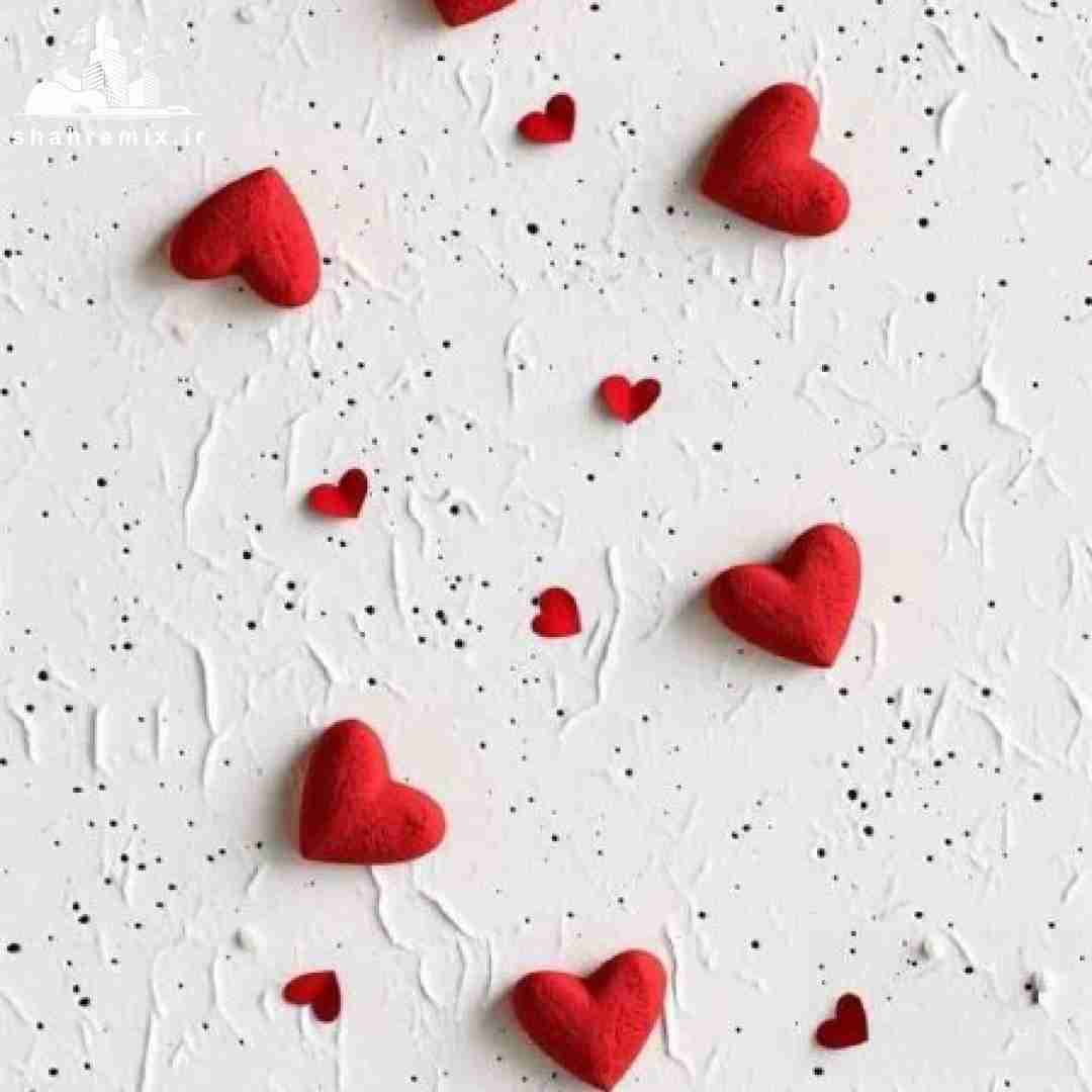 این ماه قرمز داد به ما دوتا حس عاشقمون کرد حالا خداحافظ