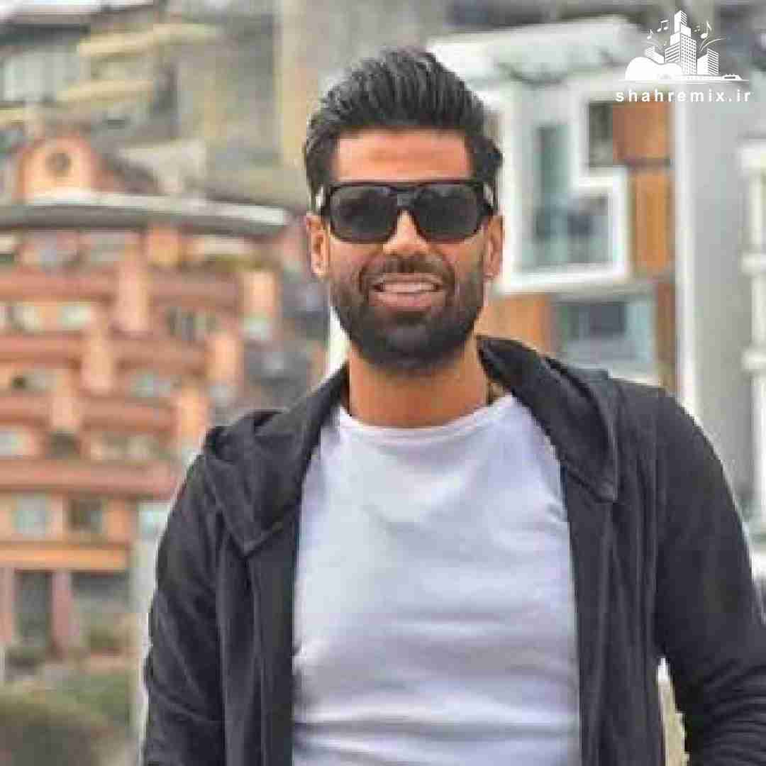 سعید ترابی بهش بگید