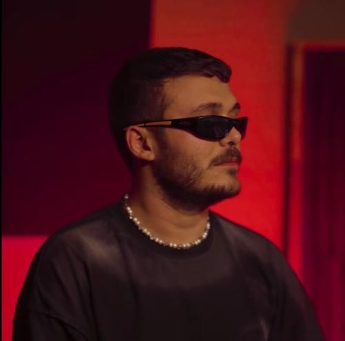 امیر انقلاب چرا