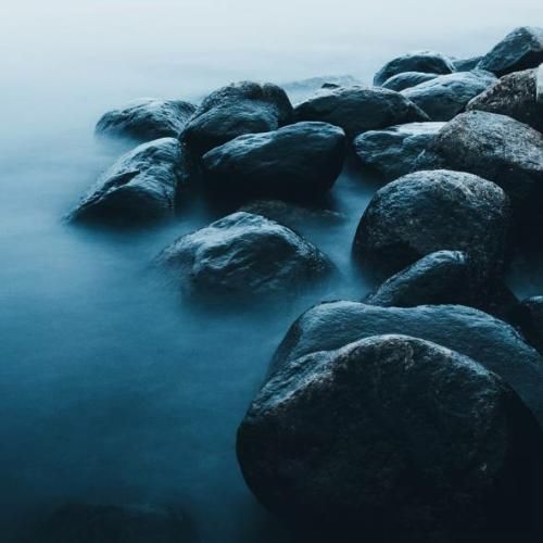 میپرم از خواب خالیه گوشه تخت جات آخرین رویام