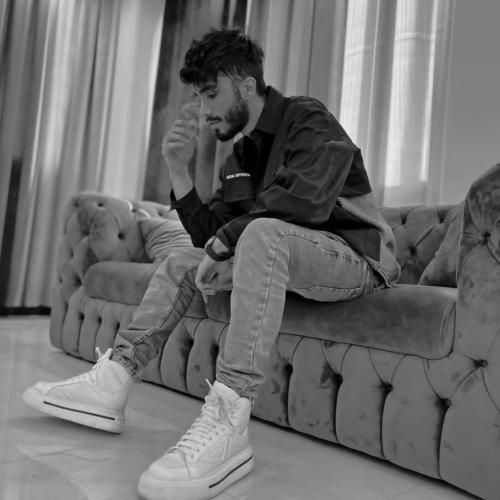 دانلود آهنگ اون خیلی دوسم داشت قشنگ بود حرفاش از مهراد جم