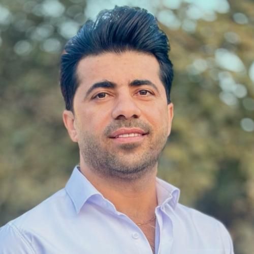 محسن احمدی ماه بس