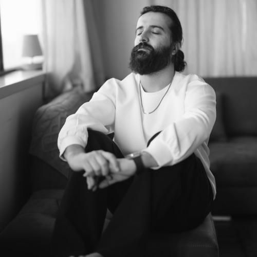 دانلود آهنگ پر پروازمو چیدن گل قلبم تورو از شاخه بریدن از مهدی دارابی