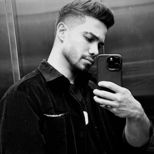 دانلود آهنگ یه جوون از هونام