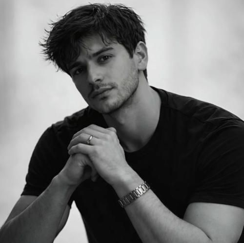 دانلود آهنگ چه بد مستی ماه بی خانه عشق دیوانه از سامیار